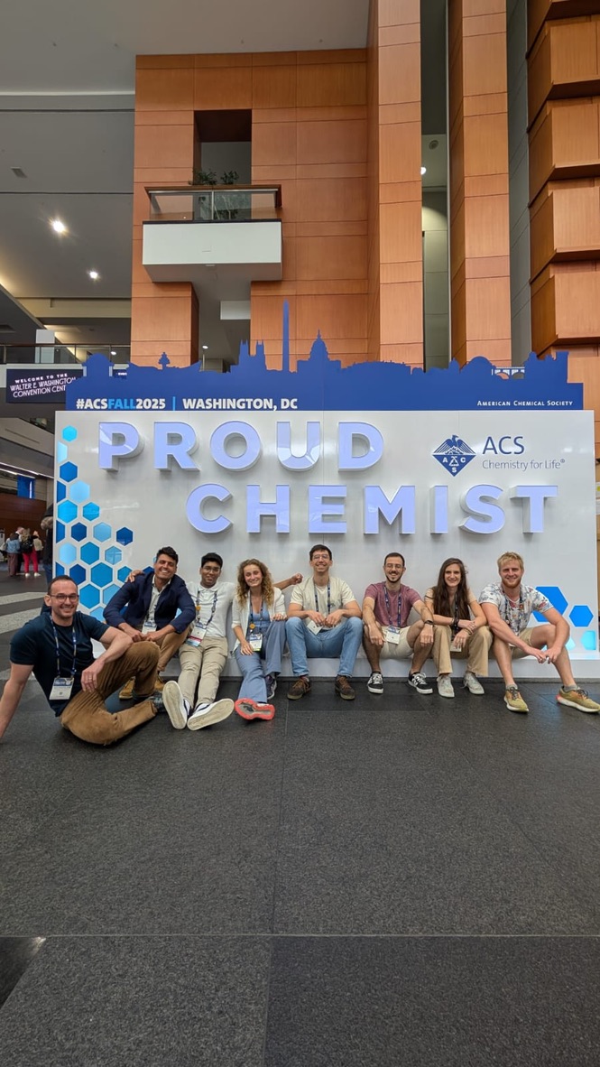 Chemistry researchers at the ACS Fall 2025 meeting in Washington, DC